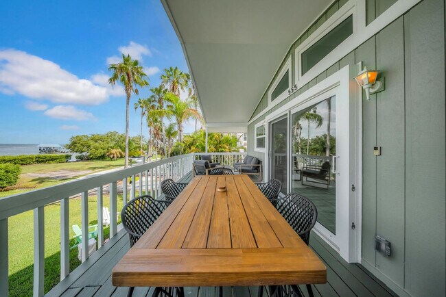 Building Photo - 555 S Gulf Dr