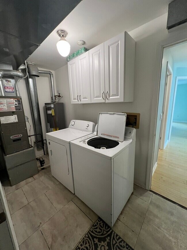 Building Photo - 157 Concord Ln