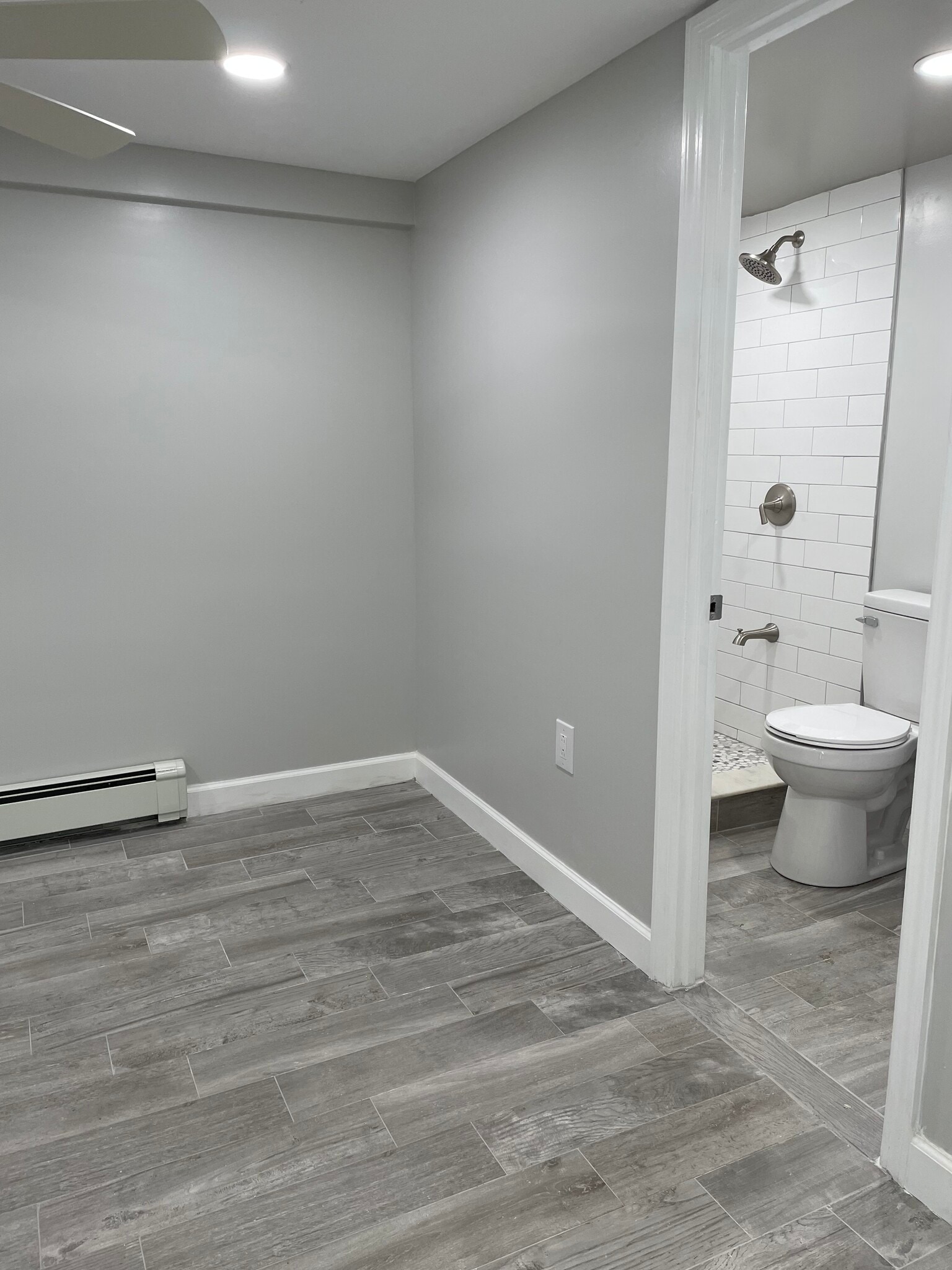 Building Photo - 5 Parkdale Dr