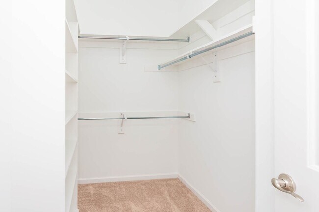 Building Photo - Spacious Condo in Spence Crossing