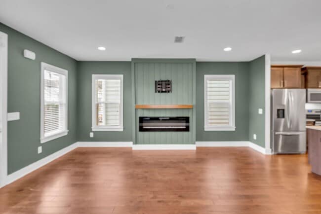 Building Photo - Cottage Park Home