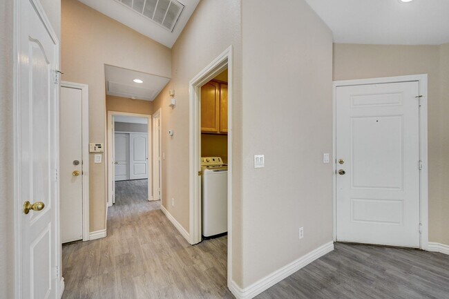 Building Photo - Single Family Home in N Las Vegas Aliante Area