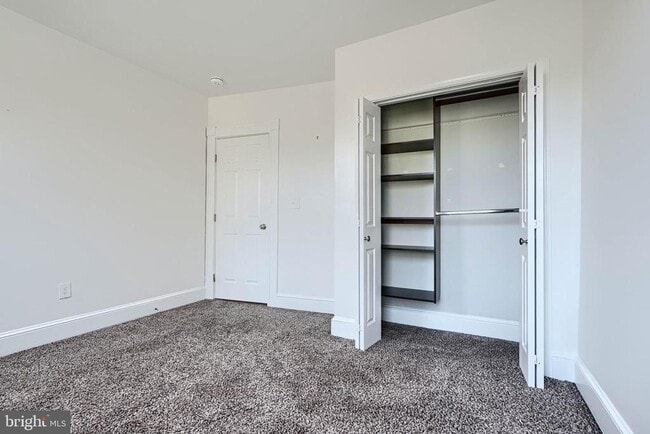 Building Photo - 3528 Hickory Ave