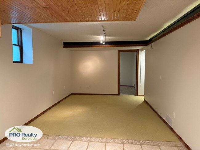 Building Photo - 2 Bedroom **50% off 1 Month's Rent with a November or December 2025 Move In**