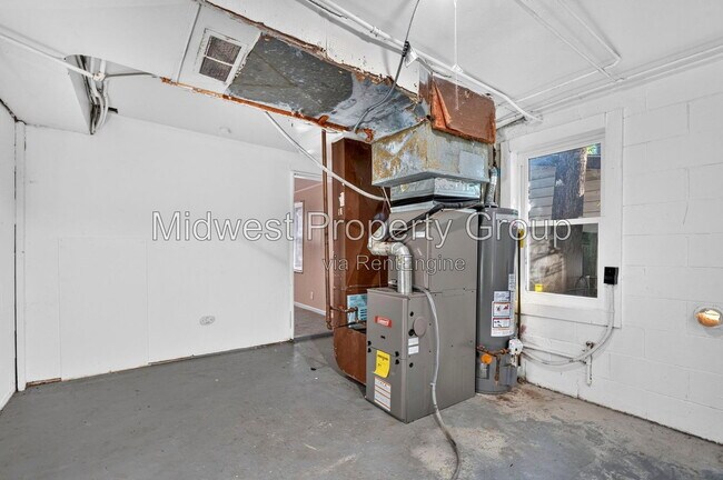 Building Photo - 191 Bascom Dr