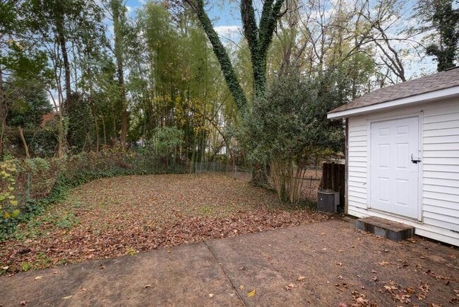 Building Photo - 6026 Olinda St