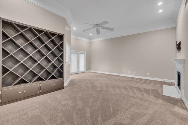 Building Photo - Awesome 2BE/2BA condo in Green Hills!