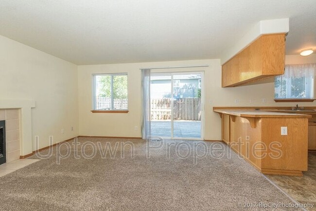 Building Photo - 978 SW 208th Pl