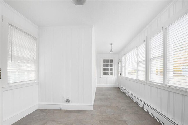 Building Photo - 286 Westcott Rd