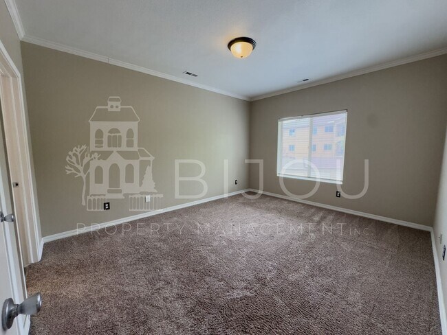 Building Photo - 1695 Little Bear Creek Point