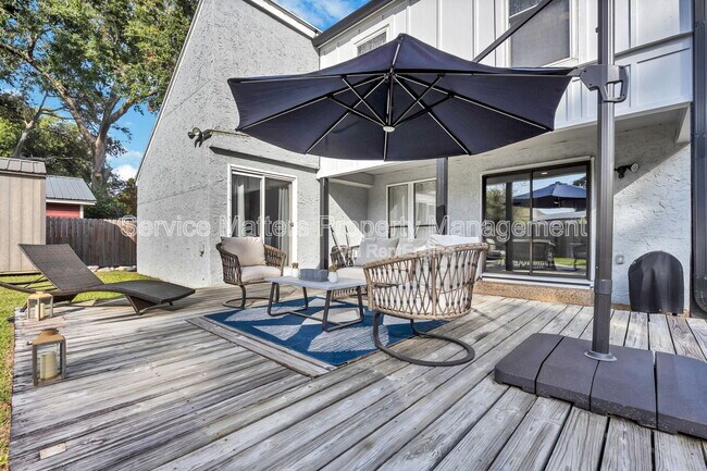 Building Photo - 7575 Tippin Ave