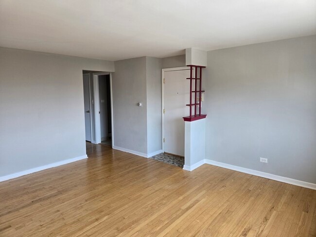 Building Photo - 4712 N Olcott Ave