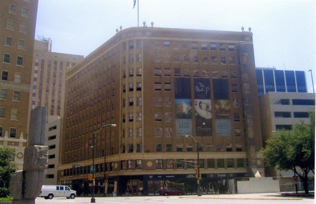 High end 56 unit boutique complex - 411 W 7th St