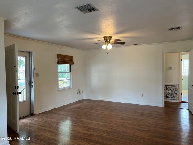 Building Photo - 215 Stephens St