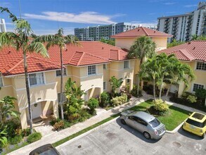 Building Photo - 3 bedroom in North Miami FL 33162