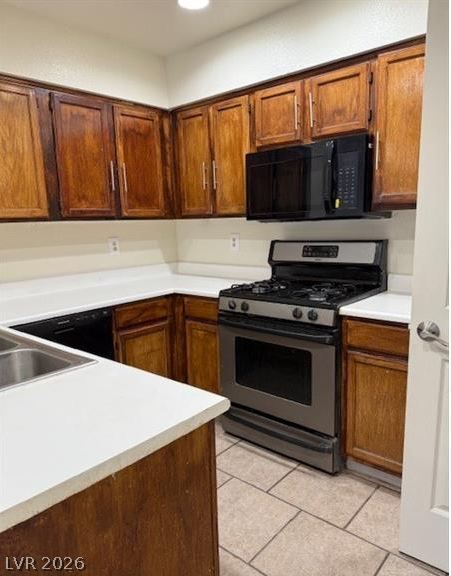 Building Photo - 2121 Chertsey Dr
