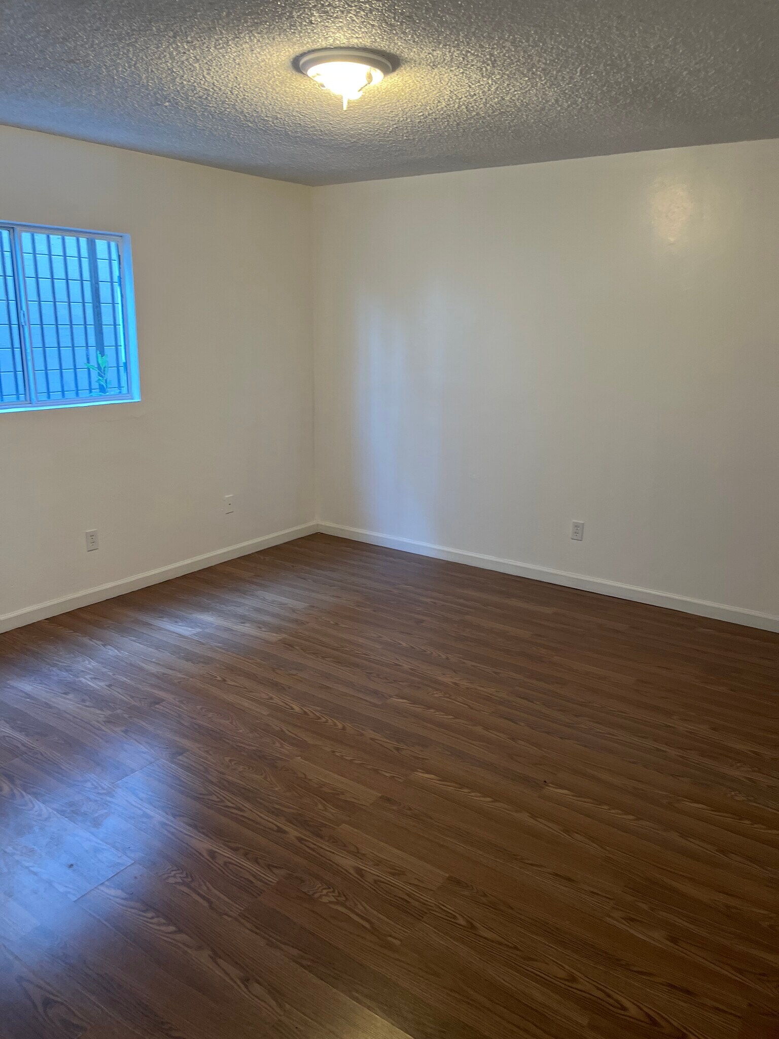 Building Photo - 1308 Flower St