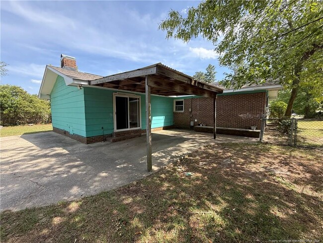 Building Photo - 611 Galloway Dr