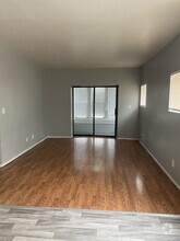 Building Photo - 6009