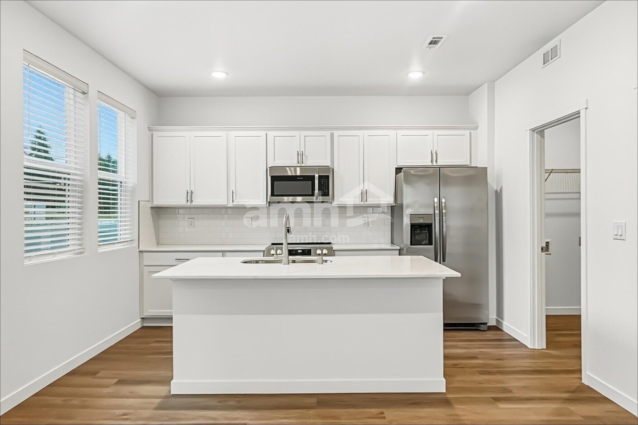 Building Photo - 8023 Verona Lp SW