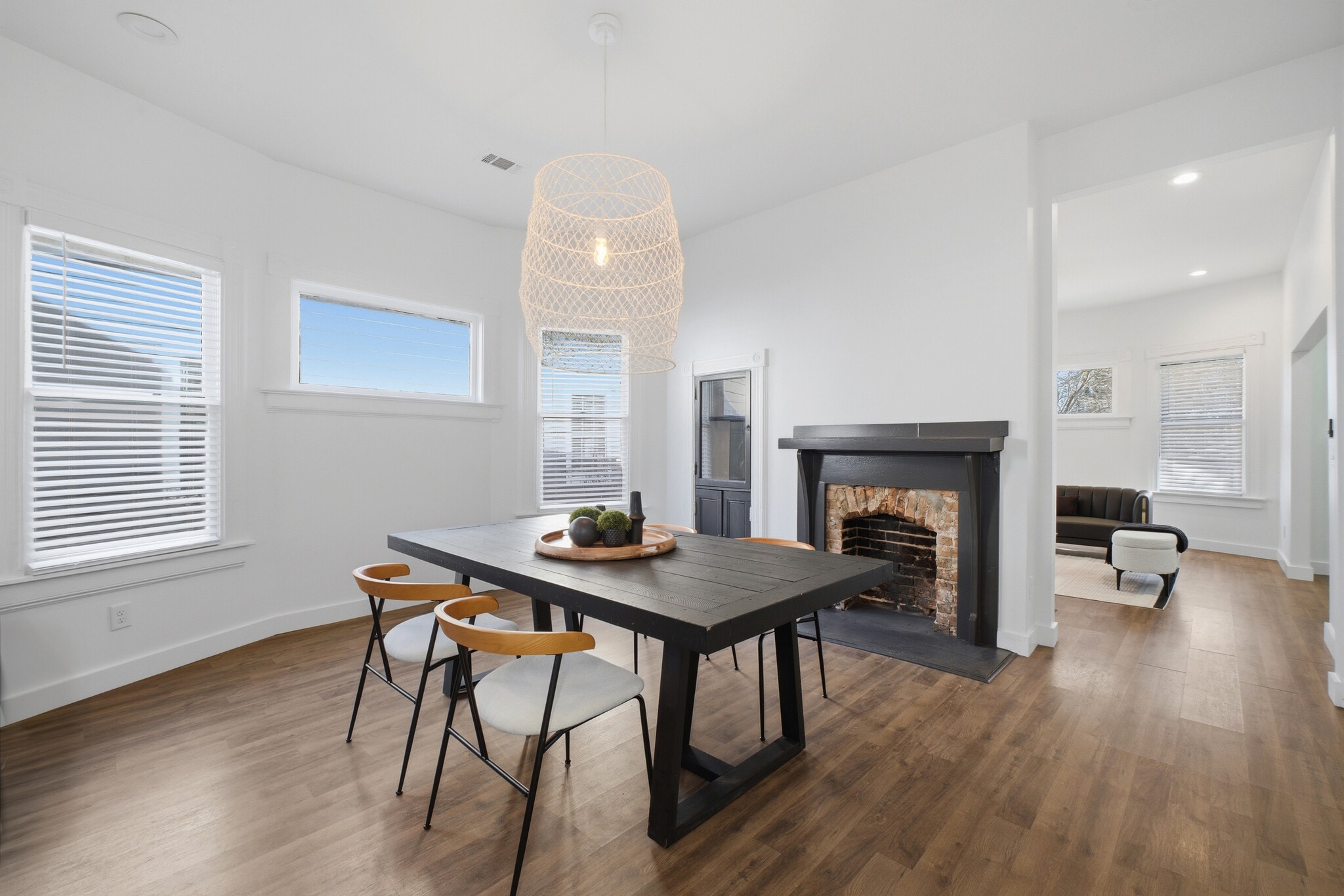 Building Photo - 375 Inman St SW