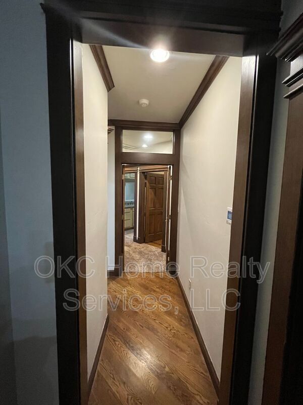 Building Photo - 1216 NW 190th Pl