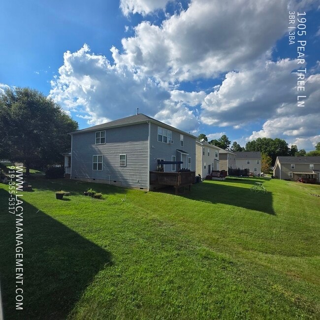 Building Photo - 1905 Pear Tree Ln