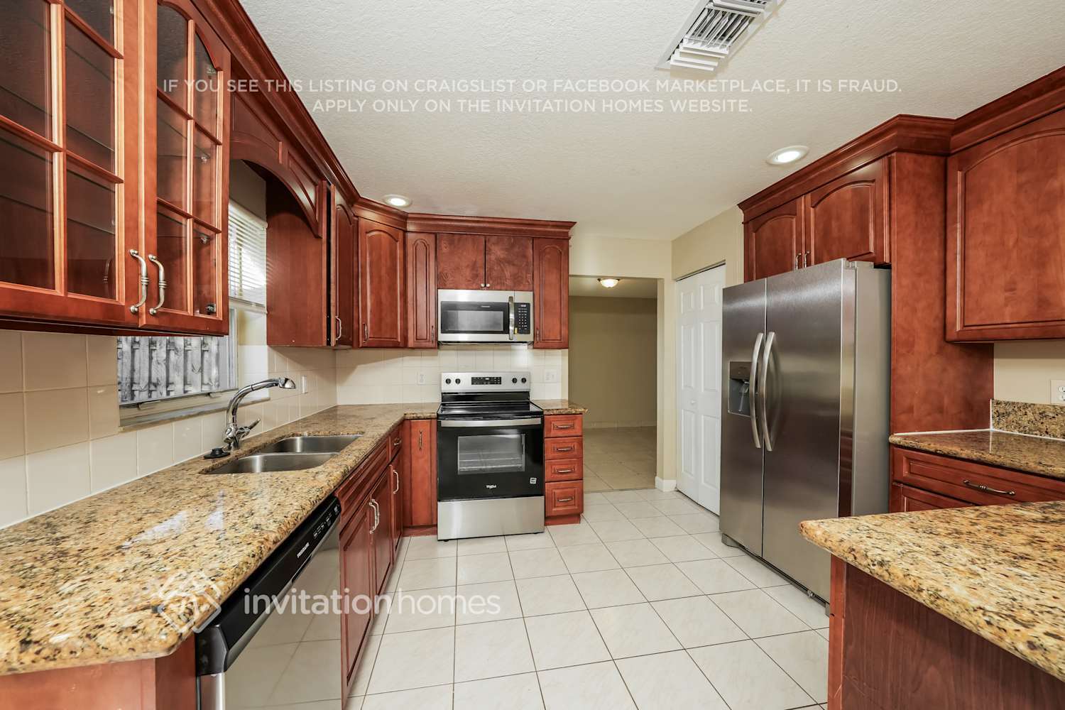 Building Photo - 10154 Aqua Vista Way