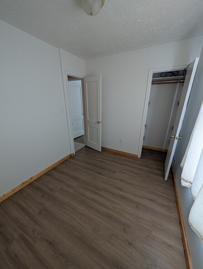 Building Photo - 135 N 100 W