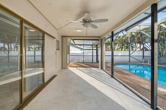 Building Photo - 1260 SW 8th St