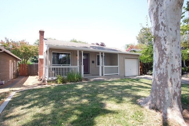 Building Photo - Charming 3-bedroom, 1-bathroom in Sacramento.