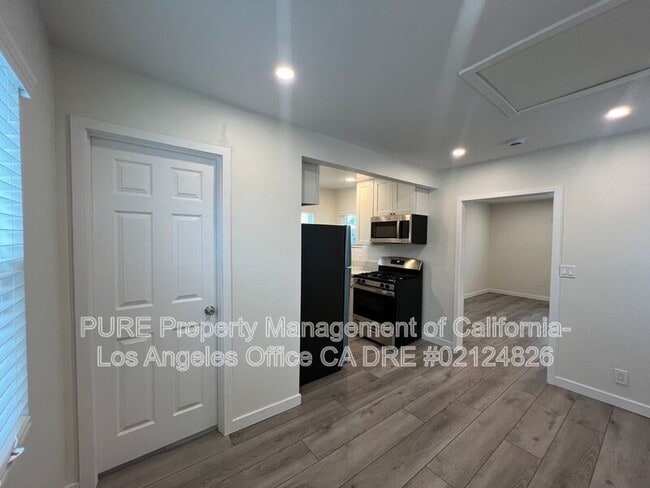 Building Photo - 4448 W 165th St