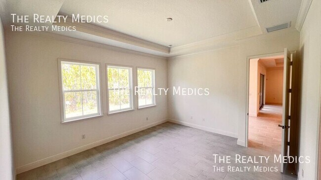 Building Photo - 1440 Nandina Cir