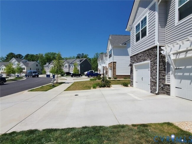 Building Photo - 12405 Petrel Crossing