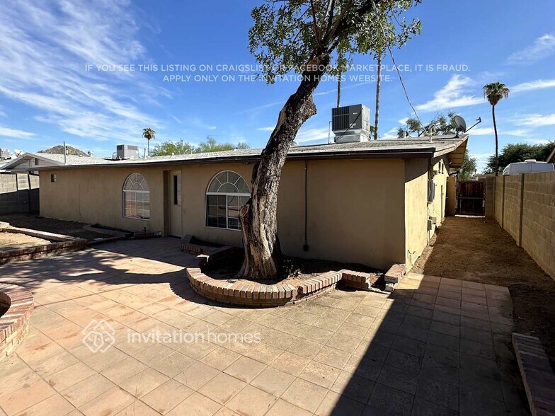 Building Photo - 12214 N Escobar Way