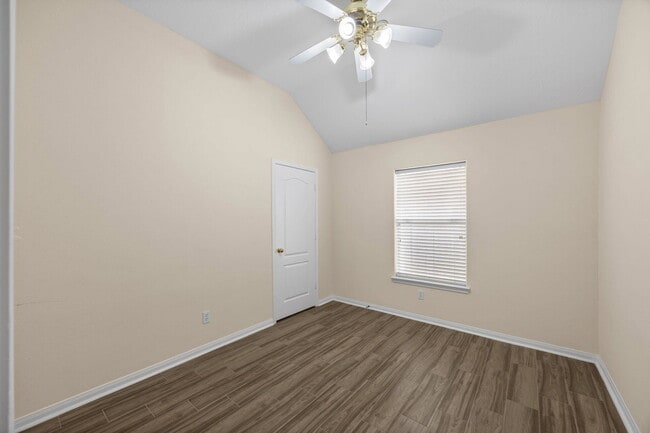 Building Photo - South Marathon Way, Stafford, TX 77477 - 3 BR 2 BA single-family home
