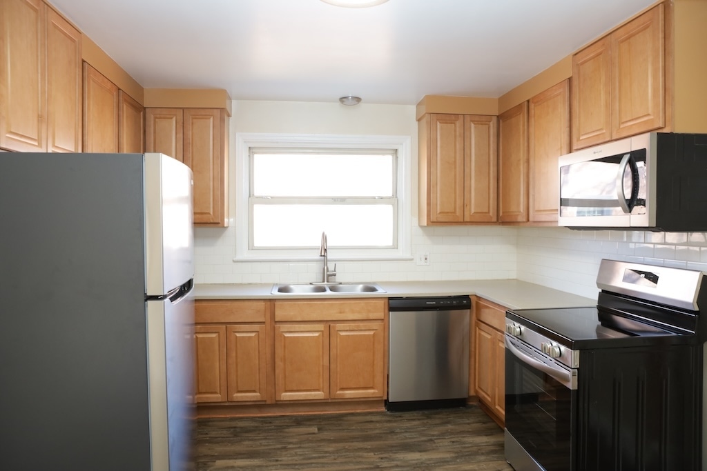 Building Photo - 1708 Walker Ave