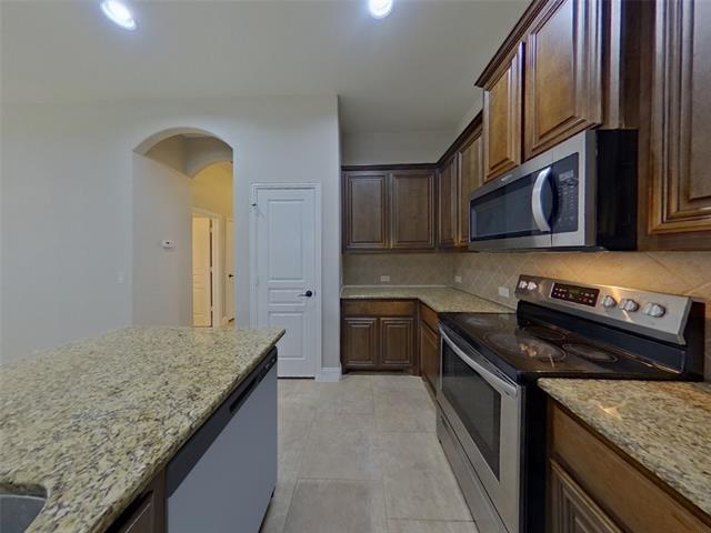 Building Photo - 625 Fox View Dr