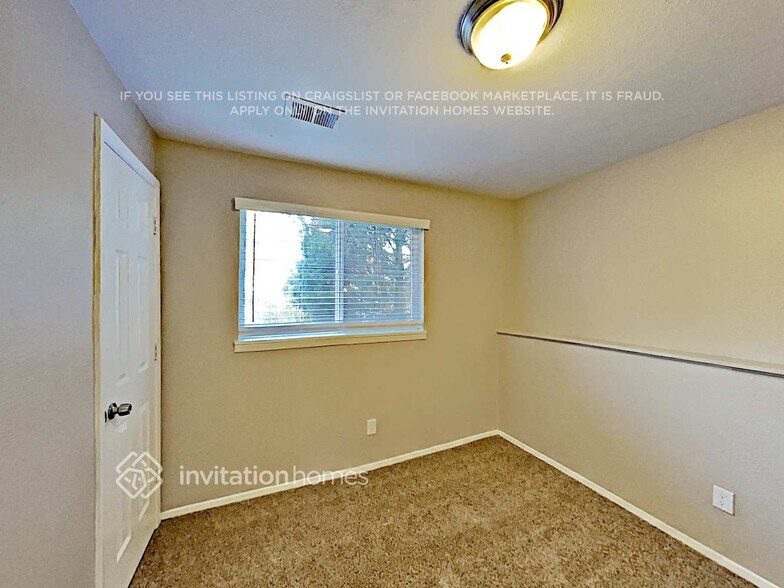 Building Photo - 4880 S Quintero St