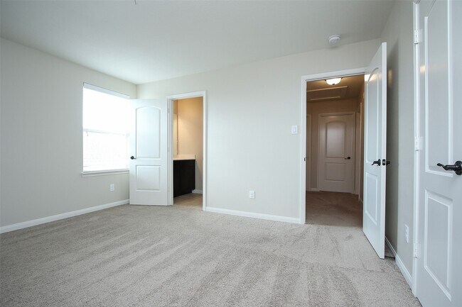 Building Photo - 20620 Lenen Dr