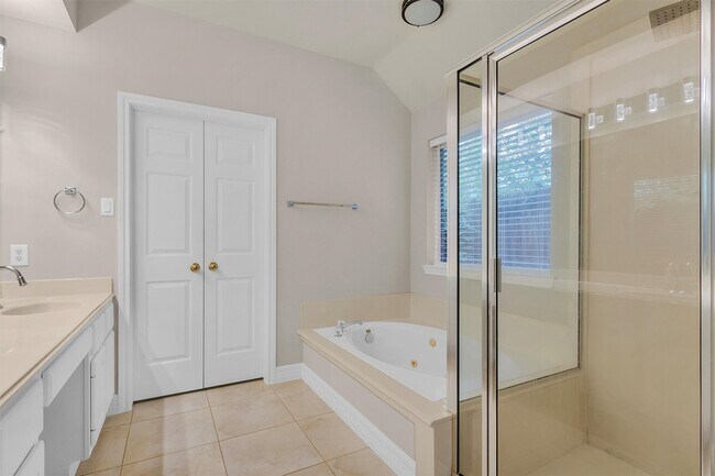 Building Photo - 13839 Placid Brook Ct