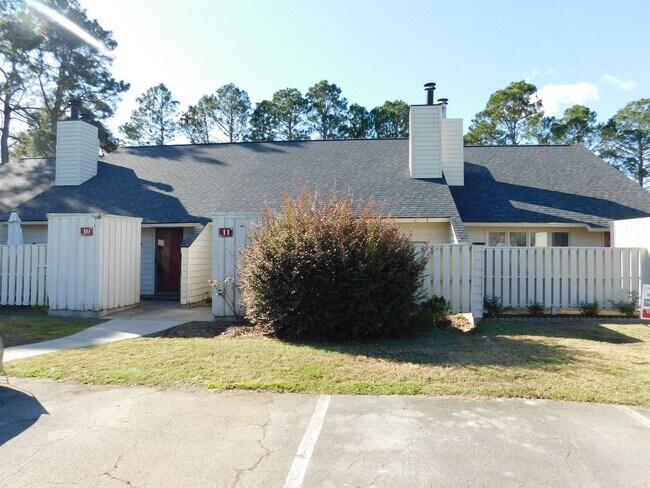 Building Photo - 11 Pillory Cir