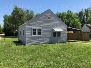 Building Photo - $650 - 1 bed 1 bath - Single Family Home