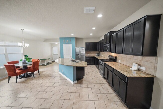 Building Photo - Spacious 4-Bedroom Retreat in Desirable Miller Ranch - Realtor Commission: $500