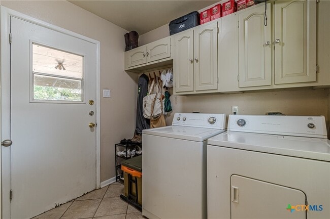 Building Photo - 324 Craddock Ave