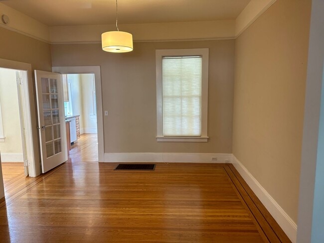 Primary Photo - 229-229B 27th St