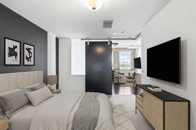 Building Photo - 2600 W 7th St