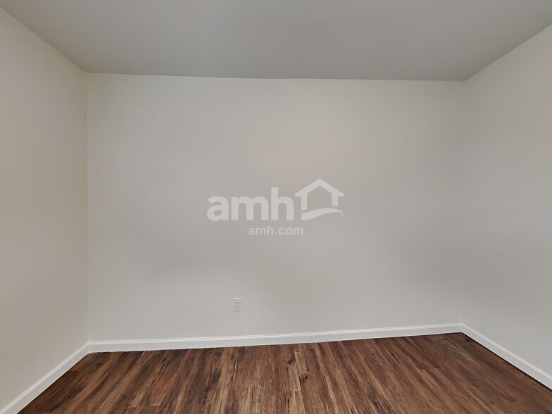 Building Photo - 4006 Carmel Ridge Way