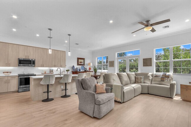 Building Photo - 120 Water Pointe Pl