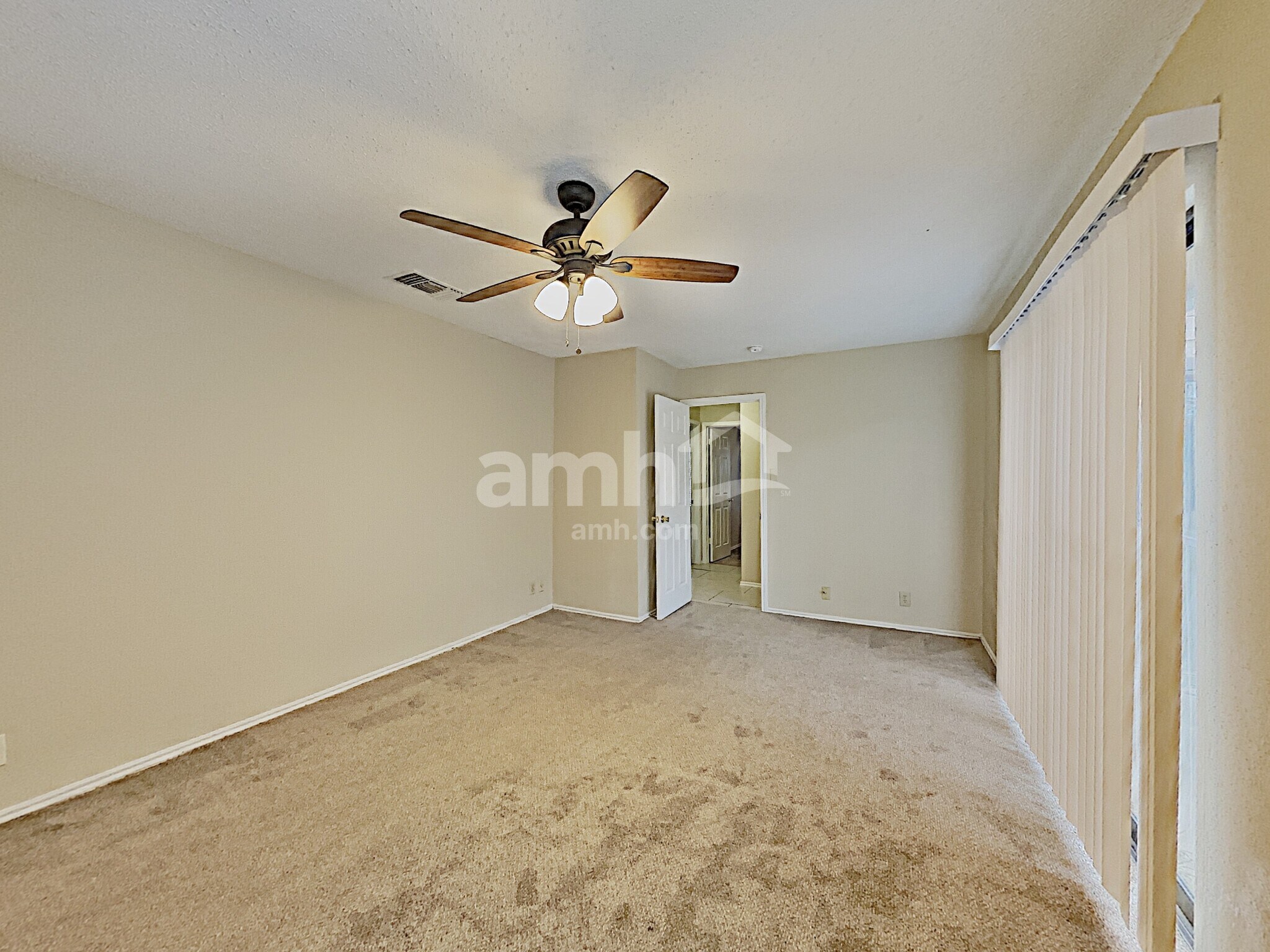 Building Photo - 734 Cypresscliff Dr